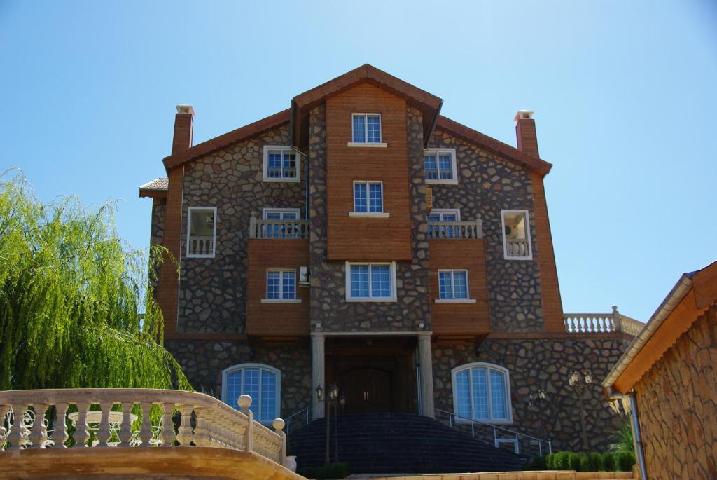 מלון אזרו Le Palais Des Cerisiers מראה חיצוני תמונה