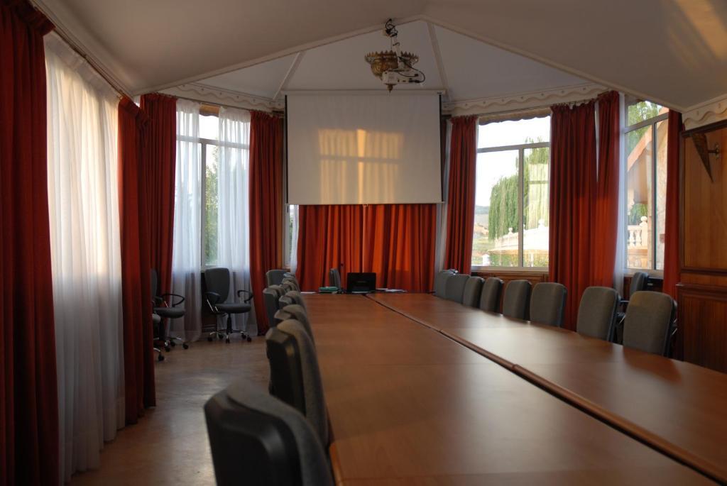 מלון אזרו Le Palais Des Cerisiers מראה חיצוני תמונה